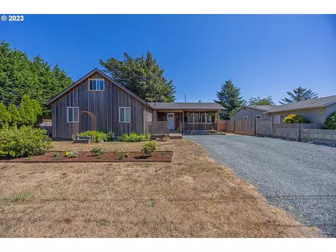 425 SE Klamath Ave, Bandon, OR 97411