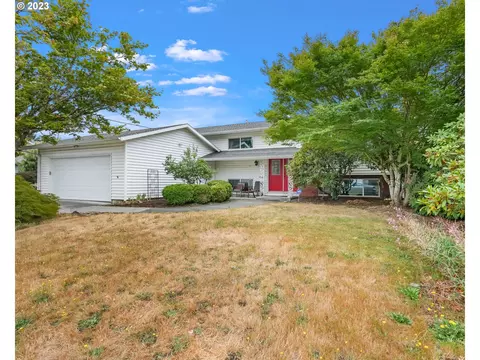 17612 NE Wasco St, Portland, OR 97230