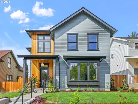 910 W 37th St, Vancouver, WA 98660