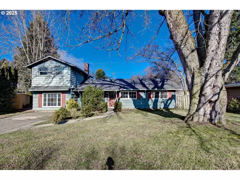 13825 NE Knott St, Portland, OR 97230