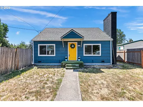 452 19th St, Springfield, OR 97477