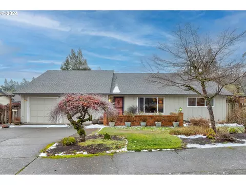 2423 Saddle Ct, West Linn, OR 97068