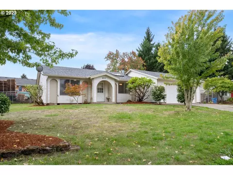 807 NE 106th St, Vancouver, WA 98685