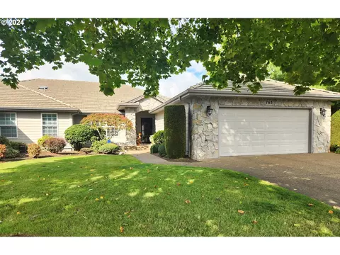 763 Castle Pines Dr, Keizer, OR 97303