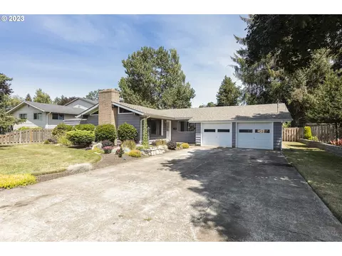 1751 NE 18th St, Mcminnville, OR 97128
