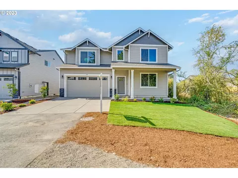 401 S 8th St, Carlton, OR 97111