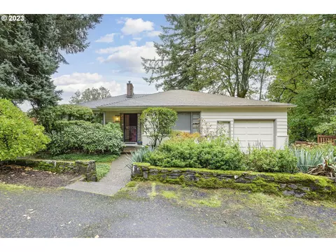 945 SW Westwood Dr, Portland, OR 97239