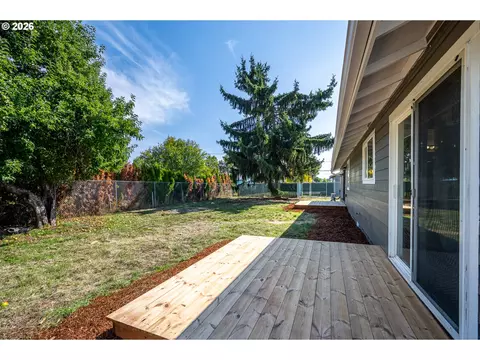 Exterior - 2027 Ohio St, Eugene, OR 97402 photo 1 of 2