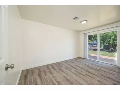 Bedroom - 2027 Ohio St, Eugene, OR 97402 photo 5 of 7