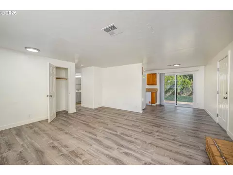 Living - 2027 Ohio St, Eugene, OR 97402 photo 4 of 5