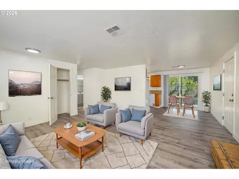 Living - 2027 Ohio St, Eugene, OR 97402 photo 3 of 5