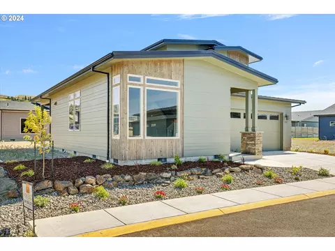 144 Southshore Ave, The Dalles, OR 97058