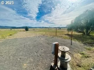 415 S 1st St, Glenwood, WA 98619