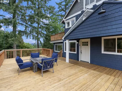 6542 SW Florence Ln, Portland, OR 97223