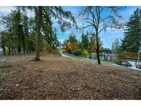 2985 Capital Dr #3, Eugene, OR 97403 photo 2