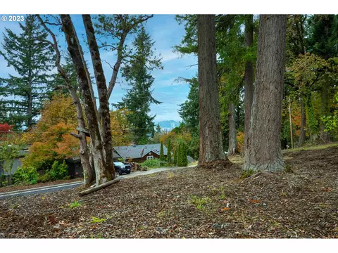 2985 Capital Dr #3, Eugene, OR 97403 photo 8