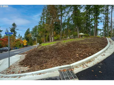 2985 Capital Dr #3, Eugene, OR 97403 photo 9