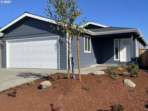 1525 53rd St, Florence, OR 97439