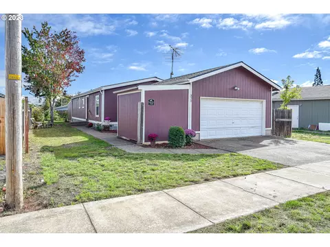 375 N 8th St, Monroe, OR 97456