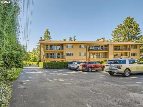 1400 SE Lava Dr #7, Milwaukie, OR 97222