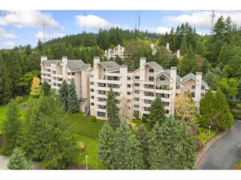 6665 W Burnside Rd #441, Portland, OR 97210