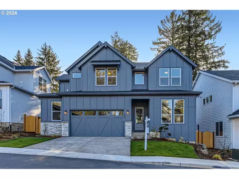 8066 SW Knudsen Pl, Portland, OR 97223