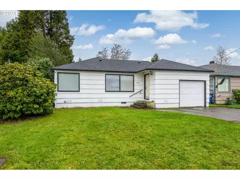 1148 18th St, Springfield, OR 97477