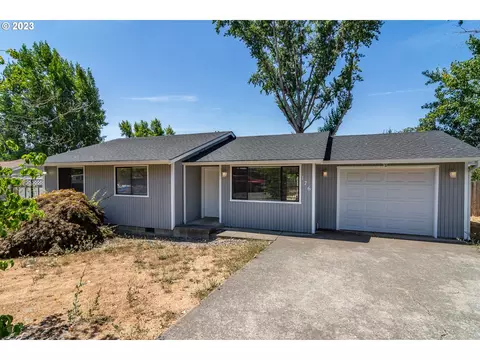 176 Ryland Dr, Roseburg, OR 97471