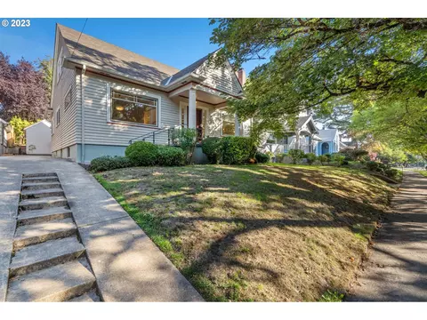 4105 NE Hassalo St, Portland, OR 97232