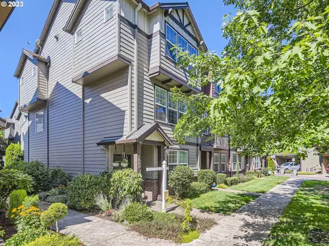 3440 SE Pepperwood Way, Hillsboro, OR 97123