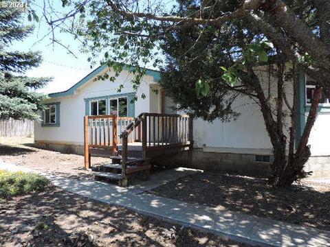 460 NE Main St, Dufur, OR 97021