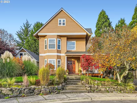 15061 NW Eugene Ln, Portland, OR 97229