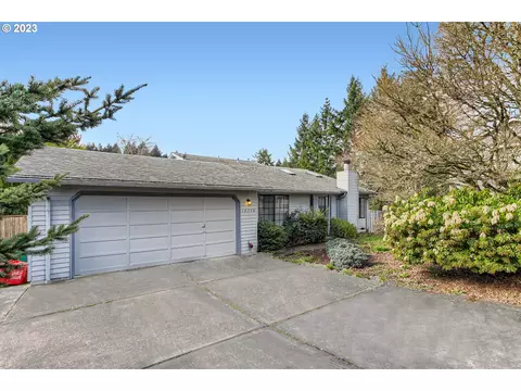 14740 SW Daphne Ct, Beaverton, OR 97007