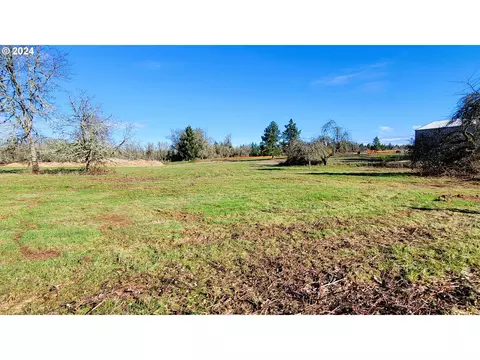 jeans rd, Veneta, OR 97487