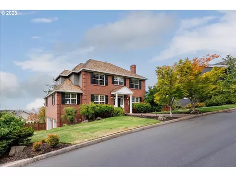 1817 NW Cedar Ridge Dr, Portland, OR 97229