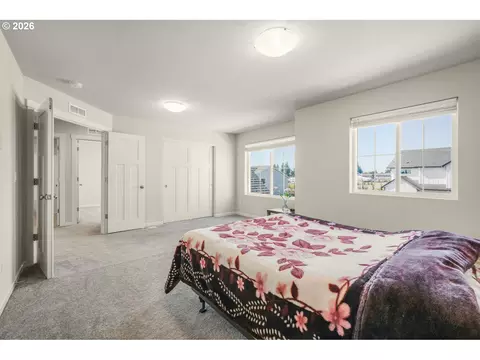 Bedroom - 6378 SE 20th St, Gresham, OR 97080 photo 5 of 5