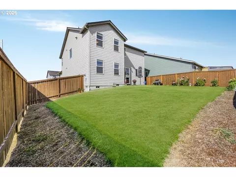 Exterior - 6378 SE 20th St, Gresham, OR 97080 photo 4 of 6