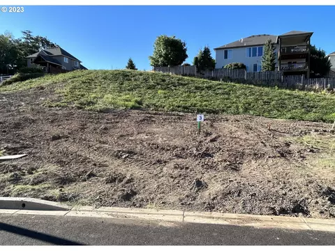 2719 NW Pinehurst Dr #03, Mcminnville, OR 97128