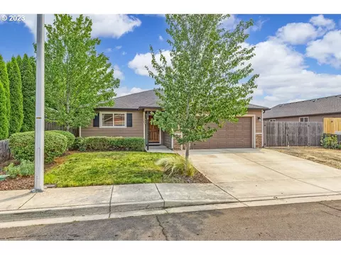 3428 Trent Ave, White City, OR 97503