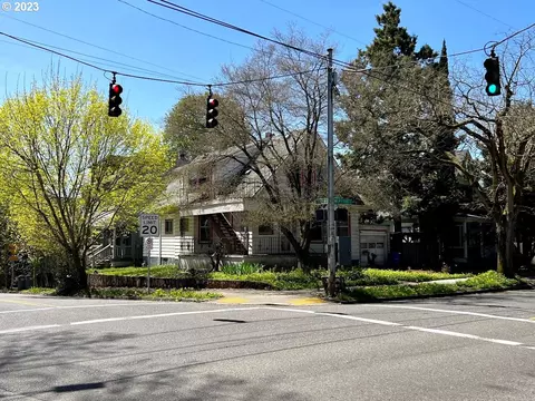 636 NE Prescott St, Portland, OR 97211