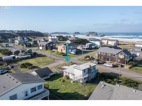 375 Jetty Rd SW, Bandon, OR 97411
