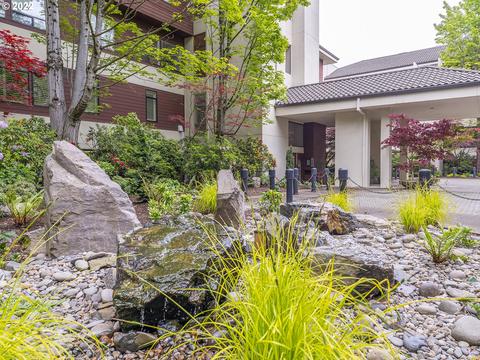 5250 S Landing Square Sq #22, Portland, OR 97239