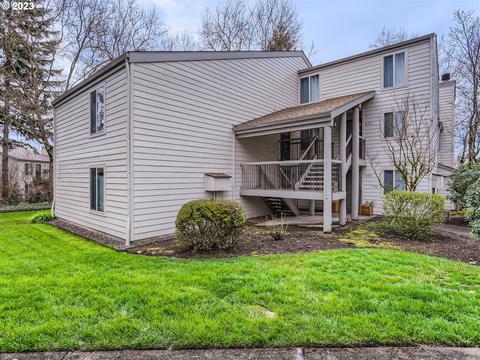 10305 SW Trapper Ter, Beaverton, OR 97008