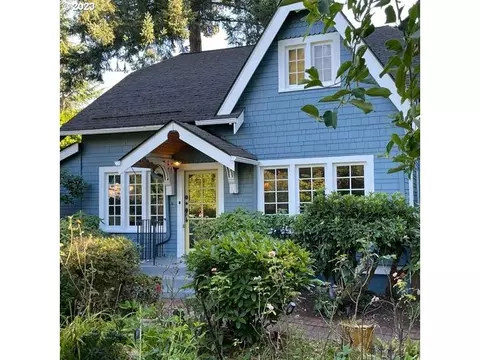 13410 S Fielding Rd, Lake Oswego, OR 97034