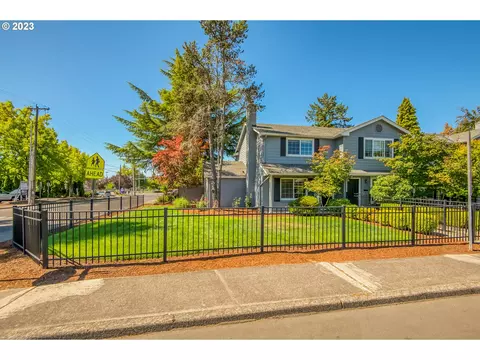 1265 NW Trail Ave #11, Portland, OR 97229