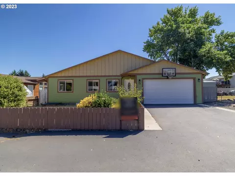 420 Gertrude Dr, Dallesport, WA 98617