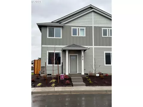 1812 SE Hankel St #3, Dallas, OR 97338