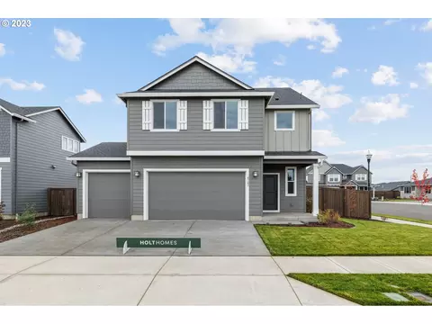 8703 N 6th St, Ridgefield, WA 98642