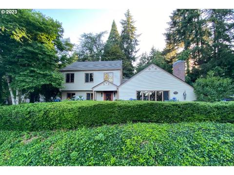1770 Fircrest Dr, Eugene, OR 97403