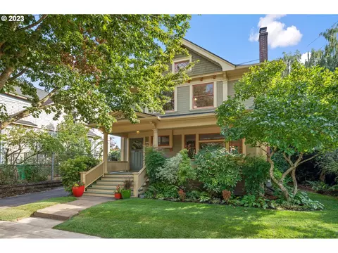 2320 SE Taylor St, Portland, OR 97214